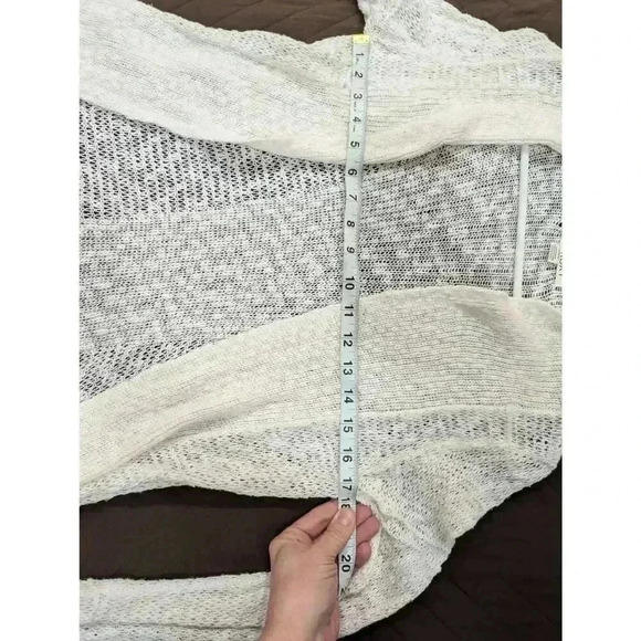 Women's white knitted long sleeve shacket by Roxy size M - Picture 4 of 6